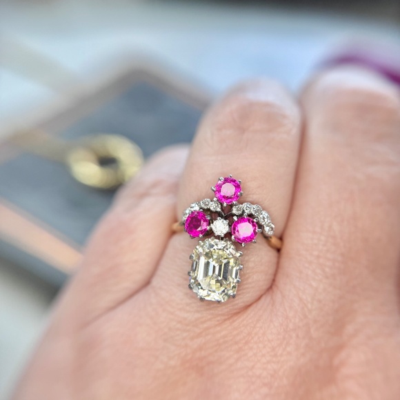 4.22 ctw Belle Époque Antique Emerald Cut Diamond Engagement Ring - Picture 8 of 13